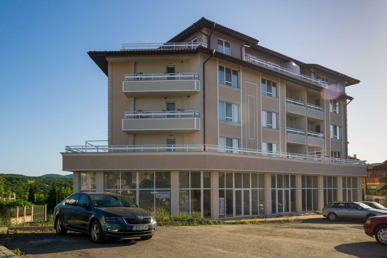 Hiora Apartments Vasiliko ซาเรโว ภายนอก รูปภาพ